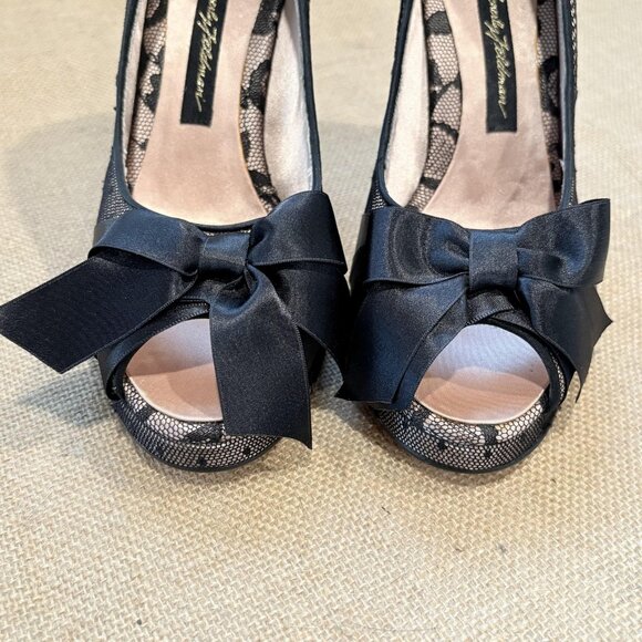 Beverly Feldman Shoes Womens 6 Lace Bow Peep Toe Heels Fishnet Whimsigoth - Picture 3 of 16